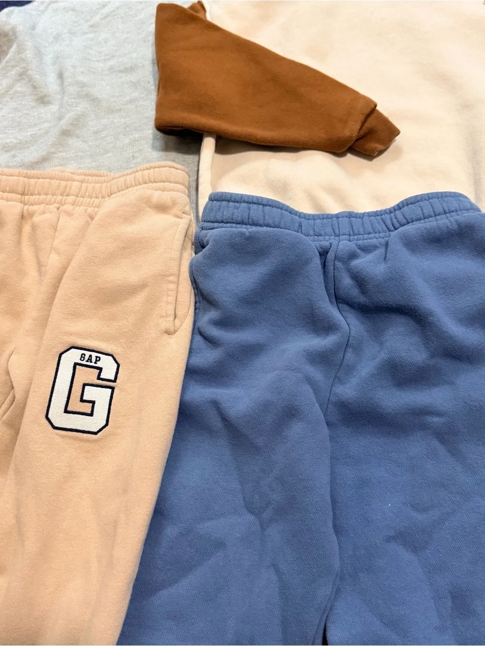 Gap Boy Sweatshirt, Sweatpants Bundle Size 6